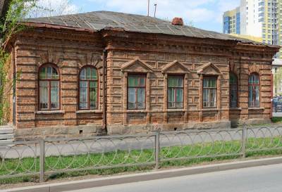 Общественники Екатеринбурга написали письмо властям после сноса старого дома на ВИЗе
