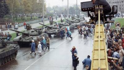 Опрос: 43% процента россиян считают путч 1991 года «гибельным для страны»