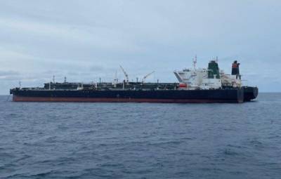 Ищет Дубай, ищет Китай: нефтяной танкер пропал без вести, Иран под подозрением