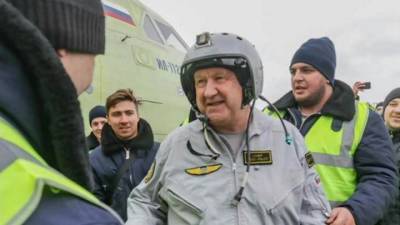 Новости на "России 24". ОАК: семьям погибших в Кубинке летчиков окажут помощь