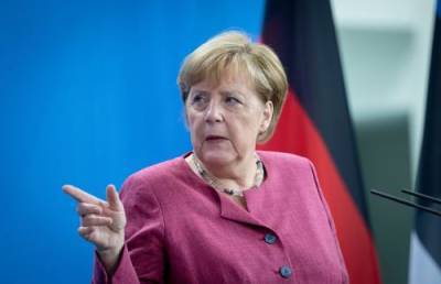 Эксперт Загородний призвал Зеленского «накормить» и «помахать» ручкой Меркель, которая прилетит с «ультиматумами от Путина»