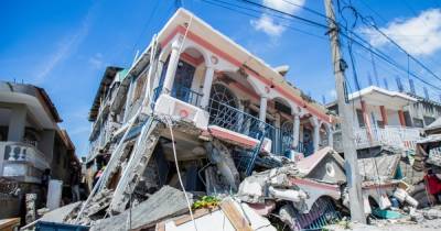 Больше 1400 погибших: количество жертв землетрясения на Гаити продолжает расти