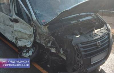 Десять человек пострадали в ДТП с микроавтобусом под Ивановом