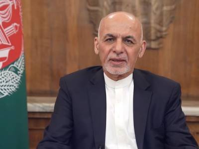 Bloomberg: Бегство президента Гани поставило крест на договоренностях афганских властей и боевиков