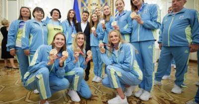 Зеленский встретился с олимпийцами, которые принесли принесли медали Украине в Токио