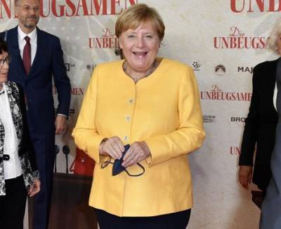 «Смех в условиях ада»: Меркель призывают к ответу за поражение в Афганистане