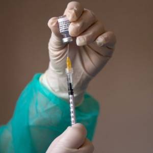 В Великобритании предлагают объединить вакцины от гриппа и коронавируса