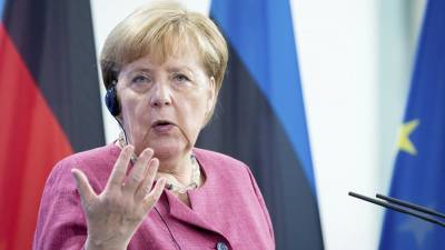 Меркель: "Лукашенко использует мигрантов, чтобы подорвать безопасность в Европе"