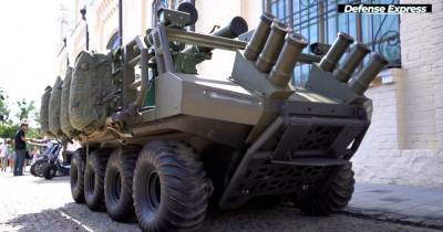 С ракетами и электрическим ходом: в Украине представили боевой дрон "Миротворец" (видео)