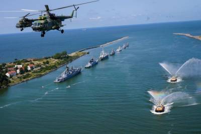 Баранец объяснил превосходство ВМФ РФ над кораблями США и Британии