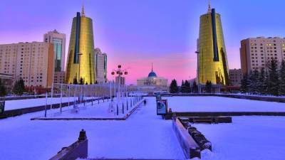 Казахскую чиновницу заставили извиняться за разговор на русском языке