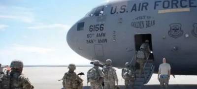 В отсеке для шасси американского самолета C-17 нашли останки тела афганца