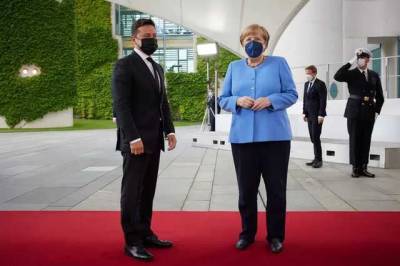 Меркель привезет в Украину ультиматумы от Путина