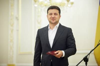 Зеленский созвал внеочередное заседание Рады ради герба Украины
