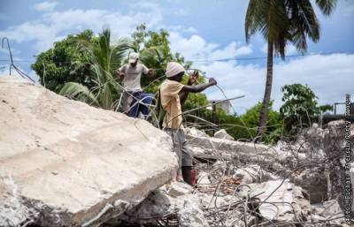Число жертв землетрясения в Гаити приблизилось к 2 тысячам