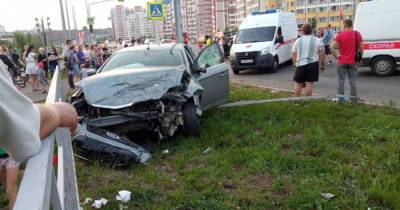 В Кирове авто влетело в толпу пешеходов после ДТП