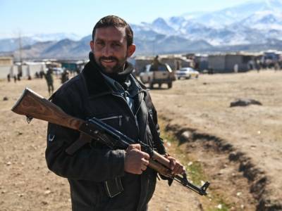 Белый дом: К талибам попала большая часть американского оружия, привезенного для армии Афганистана