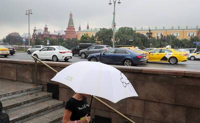 Осень в Москве спутает карты лета: погода испортится до сентября