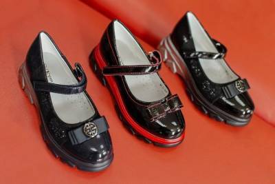 Туфли «Мэри Джейн», ботинки и лоферы поступили в магазин «Обувь для всей семьи» в Чите