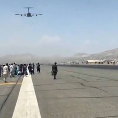 В давке в аэропорту Кабула пострадали и погибли от 30 до 40 человек
