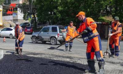 Между выбоин и ям: как во Владивостоке собираются решать дорожный вопрос