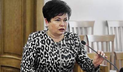 Бывшего представителя главы Алтайского края Стеллу Штань осудили за мошенничество