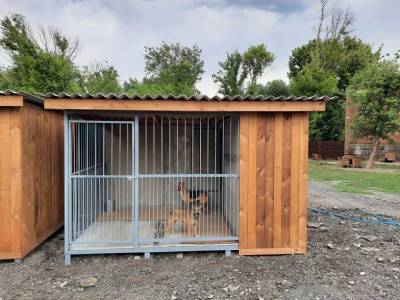 В ростовском центре безнадзорных животных установили 15 новых вольеров для собак