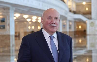Александр Лукашенко поздравил Дмитрия Мезенцева с днем рождения