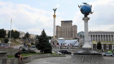 Советник Зеленского назвал построение демократии на Украине бессмысленным