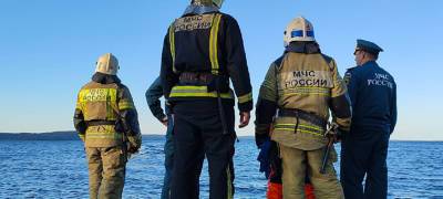 Спасатели нашли тело молодого человека, утонувшего в озере на севере Карелии