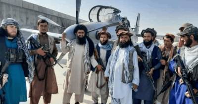 У "Талибана" появились собственные ВВС. Какие самолеты и вертолеты достались боевикам?