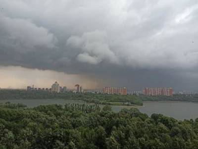 В Москве и Подмосковье объявили «оранжевый» уровень погодной опасности до утра четверга