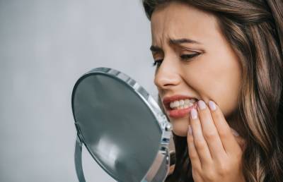 Средства для отбеливания зубов опасны – узнайте, почему