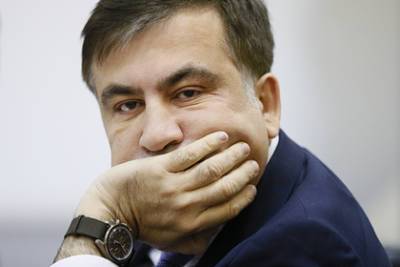 Саакашвили пообещали отправить в тюрьму и подарить коллекцию галстуков