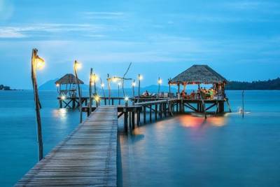 Таиланд разрешил въезд на курорты привитым «Спутником V» туристам