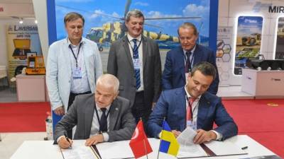 Украина создает базу ремонта вертолетов в Турции