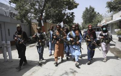 Талибы взорвали памятник Мазари, сражавшемуся с ними в 90-х