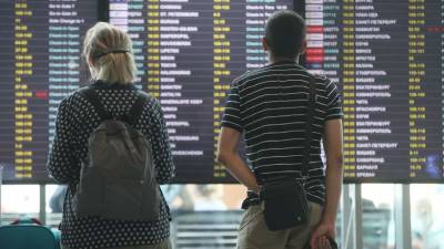 В аэропортах Москвы задержано и отменено около 70 рейсов