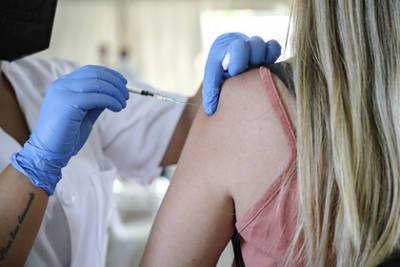 В ВОЗ рассказали о влиянии вакцинации на «дельта»-штамм COVID-19
