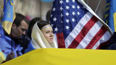 Утраченные иллюзии: почему в Киеве усомнились в возможности США построить демократию на Украине