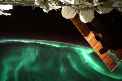 Французский астронавт показал, как выглядит полярное сияние из космоса (ФОТО)