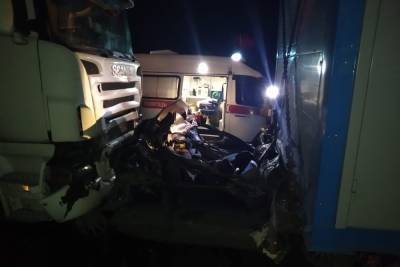 Четыре мужчины погибли в тройном ДТП на трассе Омск - Новосибирск