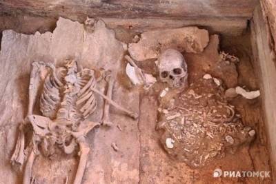 Археологи из Томска и Питера нашли в Хакассии уникальную сохранившуюся могилу