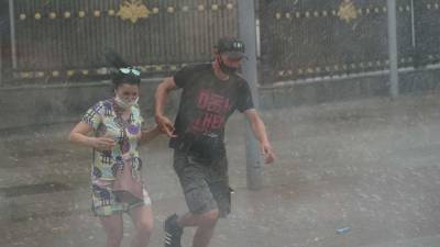 Кратковременный дождь и гроза ожидаются в Москве 19 августа