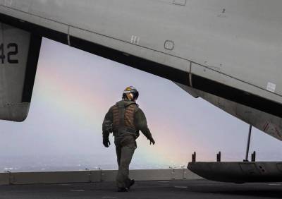 Адмирал ВМС США: Внедрение множества новых технологий задержало испытания авианосца USS Gerald R. Ford