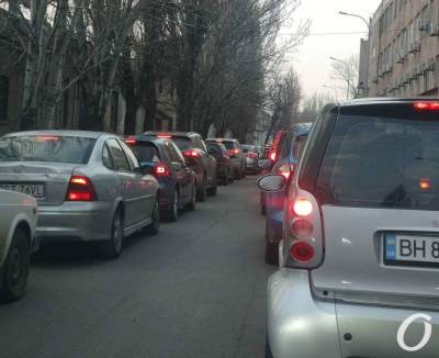 Пробки и ДТП в Одессе 19 августа: масса аварий из-за скользкой дороги