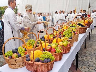 Священник развеял главный миф о Яблочном Спасе