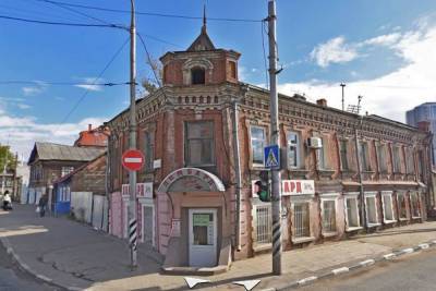 Два красивых старинных дома в центре Саратова могут снести