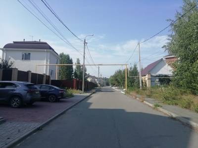 Жители элитного поселка требуют от мэрии Челябинска компенсацию за дороги и сети