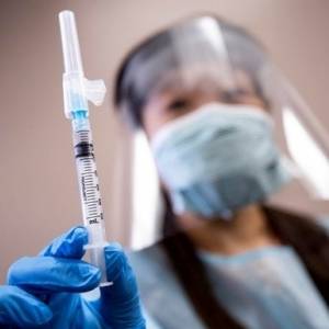 В Украине за сутки сделали 120 тысяч прививок от коронавируса